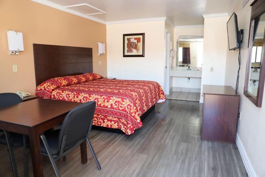 Starlite Motel *