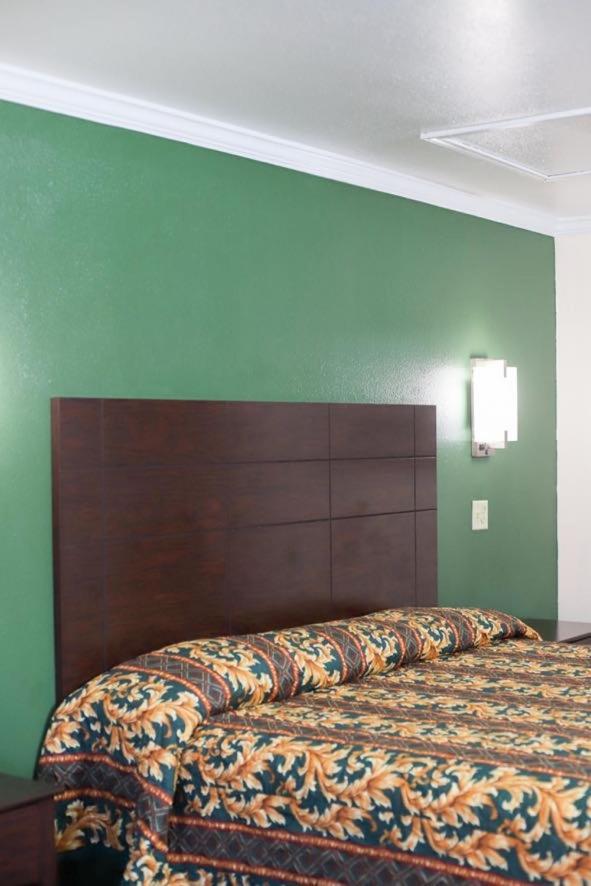 Starlite Motel